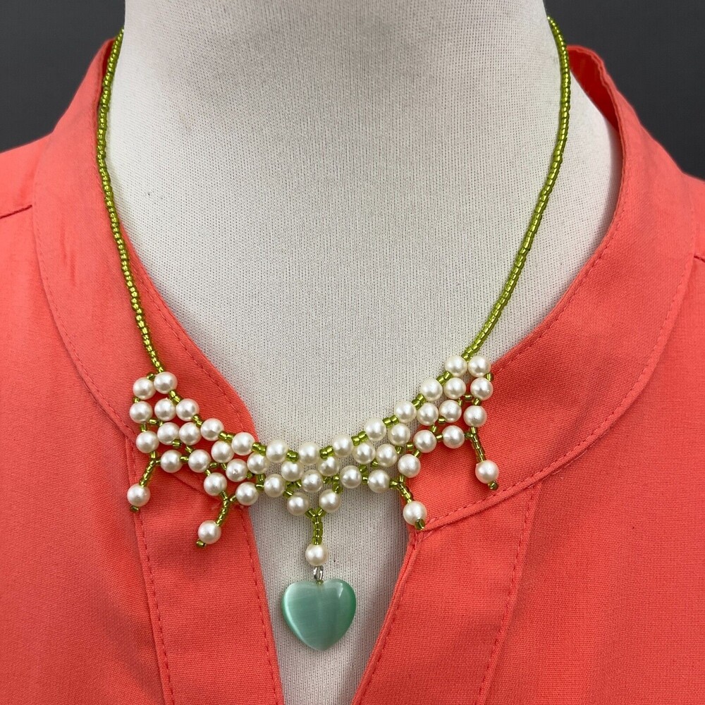 Green Heart White‎ Faux Pearls Beaded Fashion Necklace NWOT